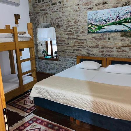 Guest House And Hostel Val-Mar Gjirokastër Buitenkant foto