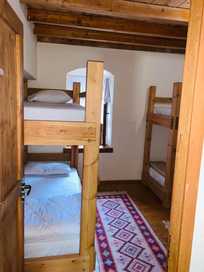 Guest House And Hostel Val-Mar Gjirokastër Buitenkant foto
