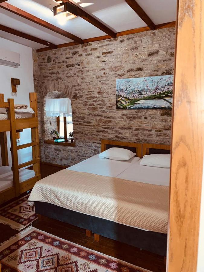 Guest House And Hostel Val-Mar Gjirokastër Buitenkant foto
