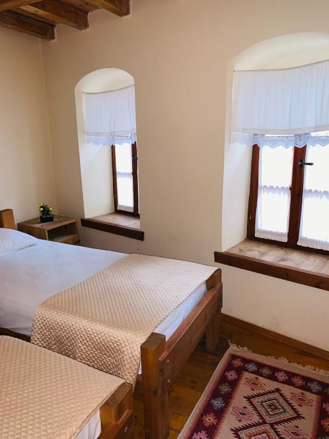 Guest House And Hostel Val-Mar Gjirokastër Buitenkant foto